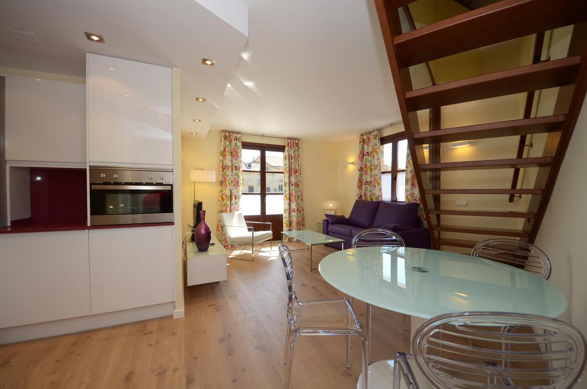 Apartamentos El Palacete De אינסה מראה חיצוני תמונה